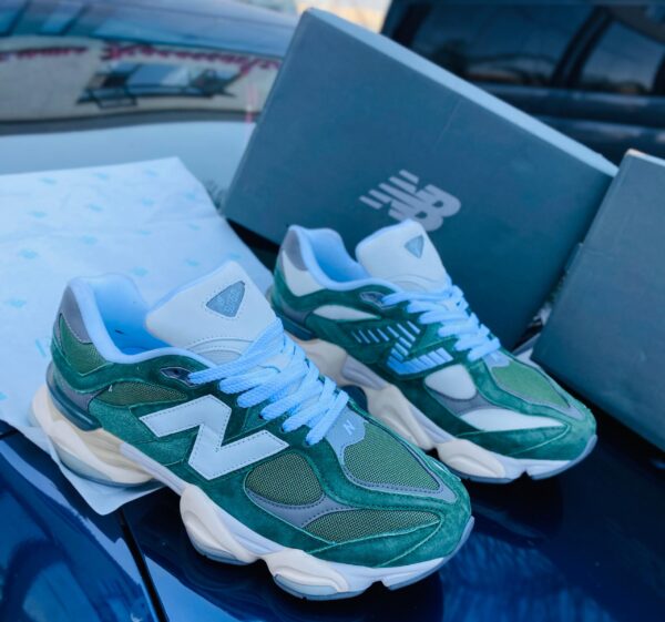 New Balance 9060