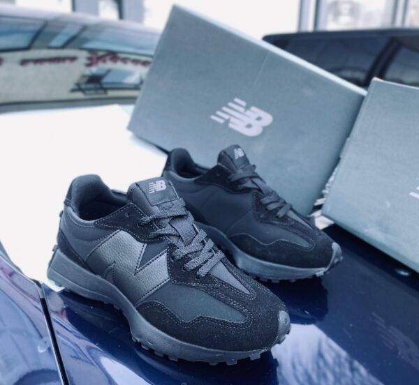 New Balance 327